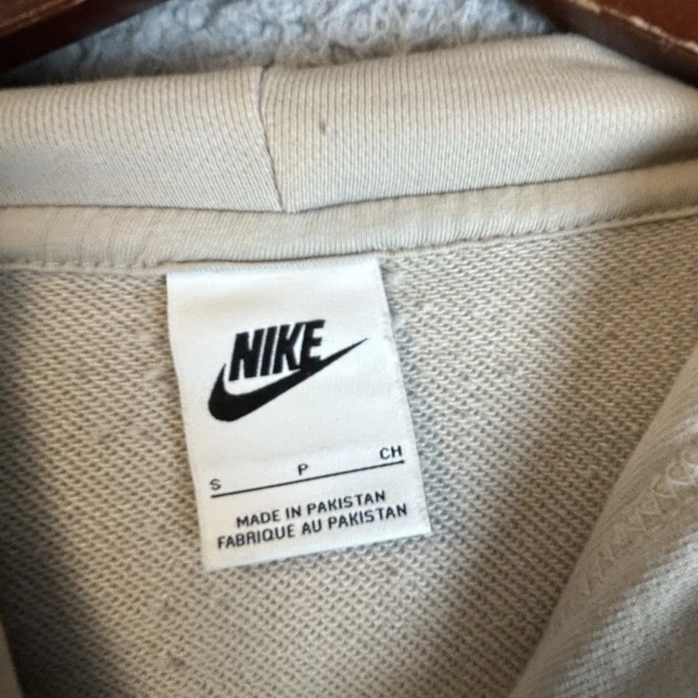 Nike Oversized Phoenix Fleece Pullover Hoodie Women Size Small Sand Essentials - Picture 4 of 8